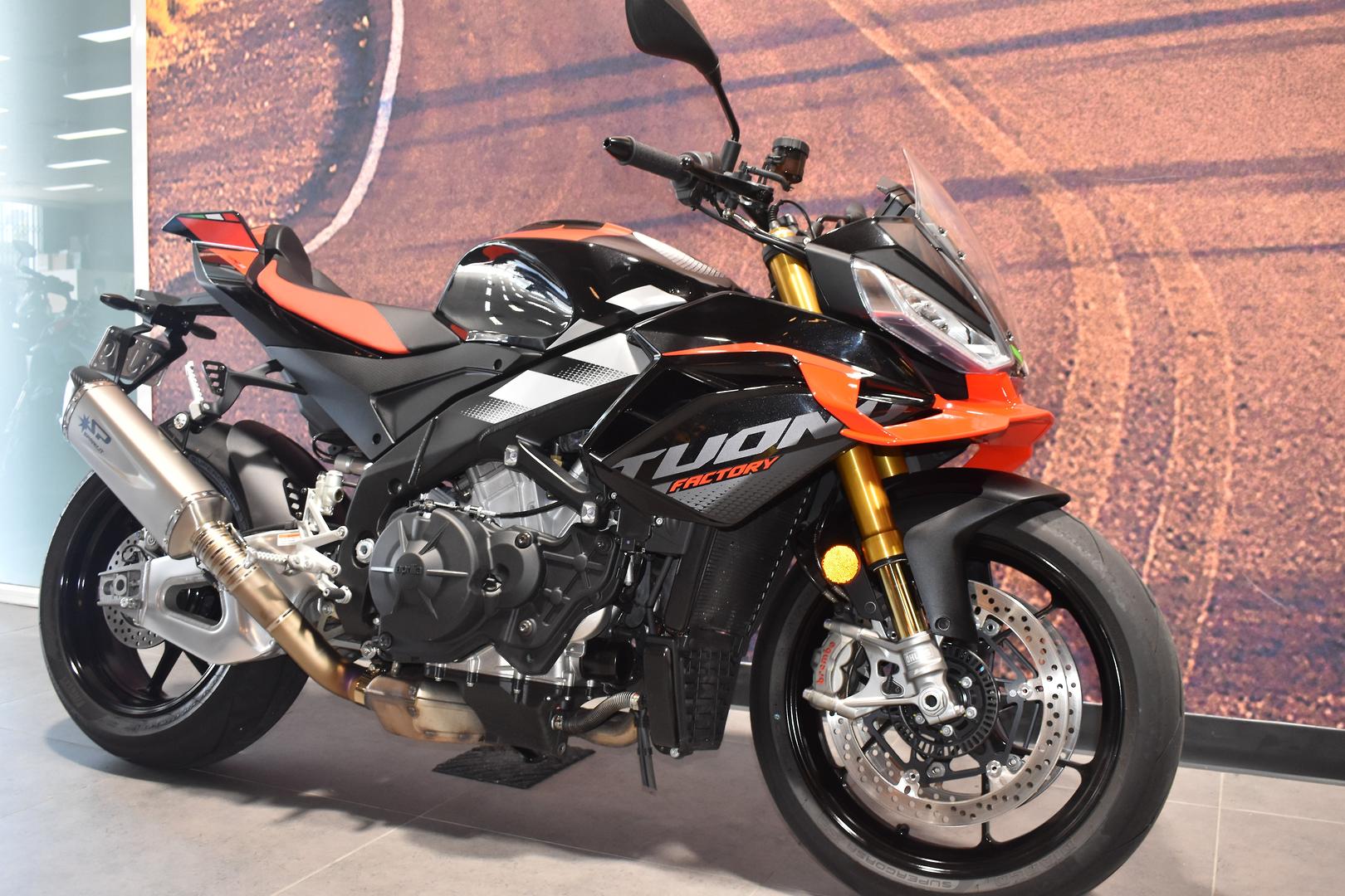 2025 APRILIA TUONO V4 FACTORY SPORTS