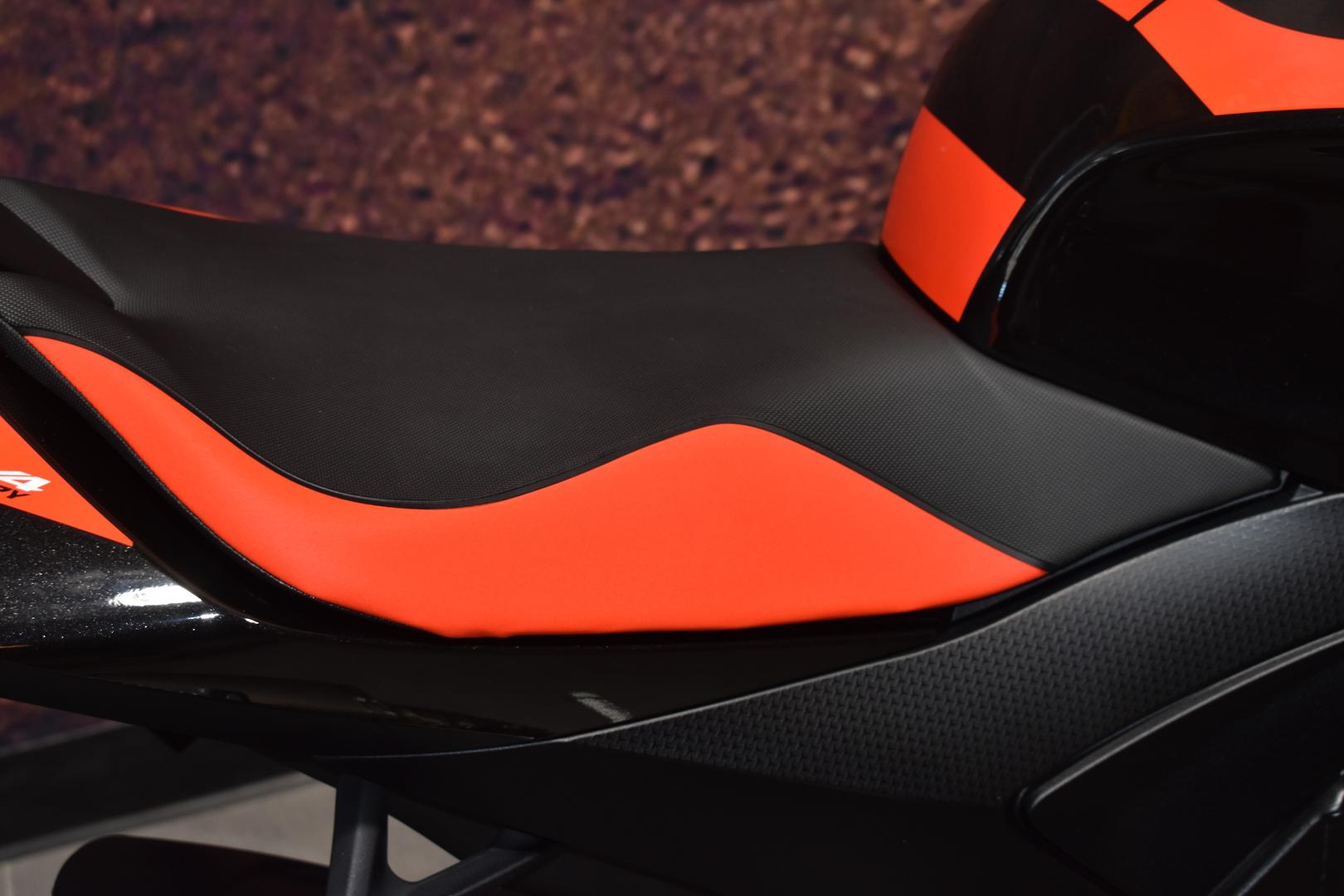 2025 APRILIA TUONO V4 FACTORY SPORTS