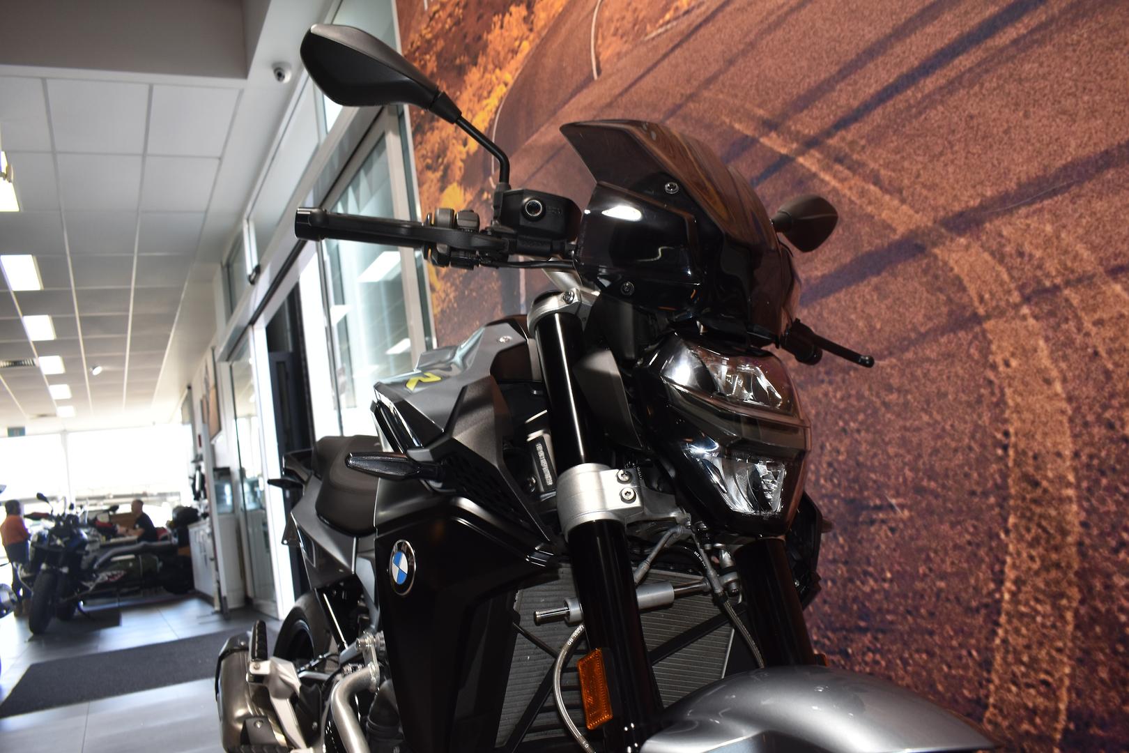 2023 BMW F 900 R ROAD