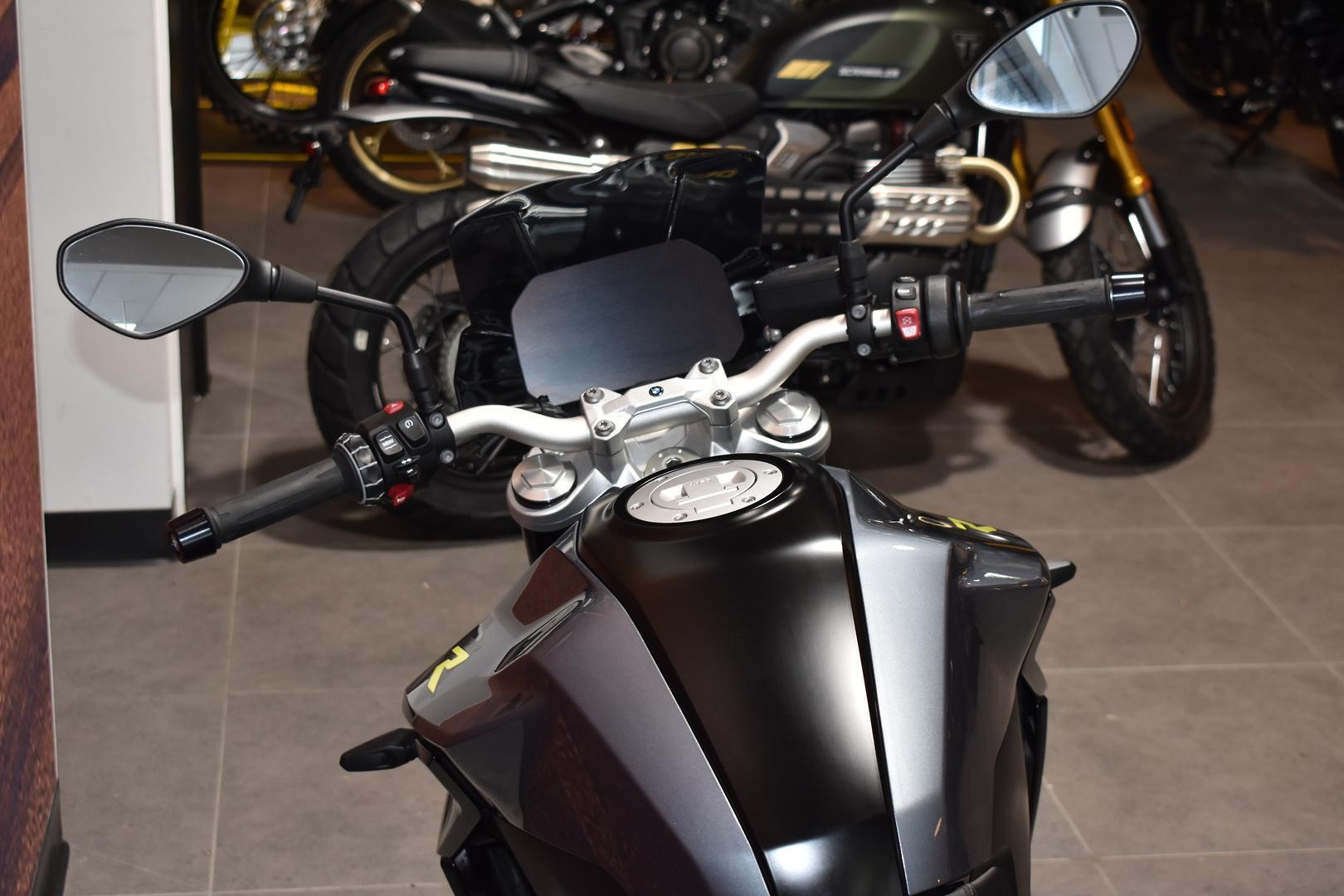 2023 BMW F 900 R ROAD