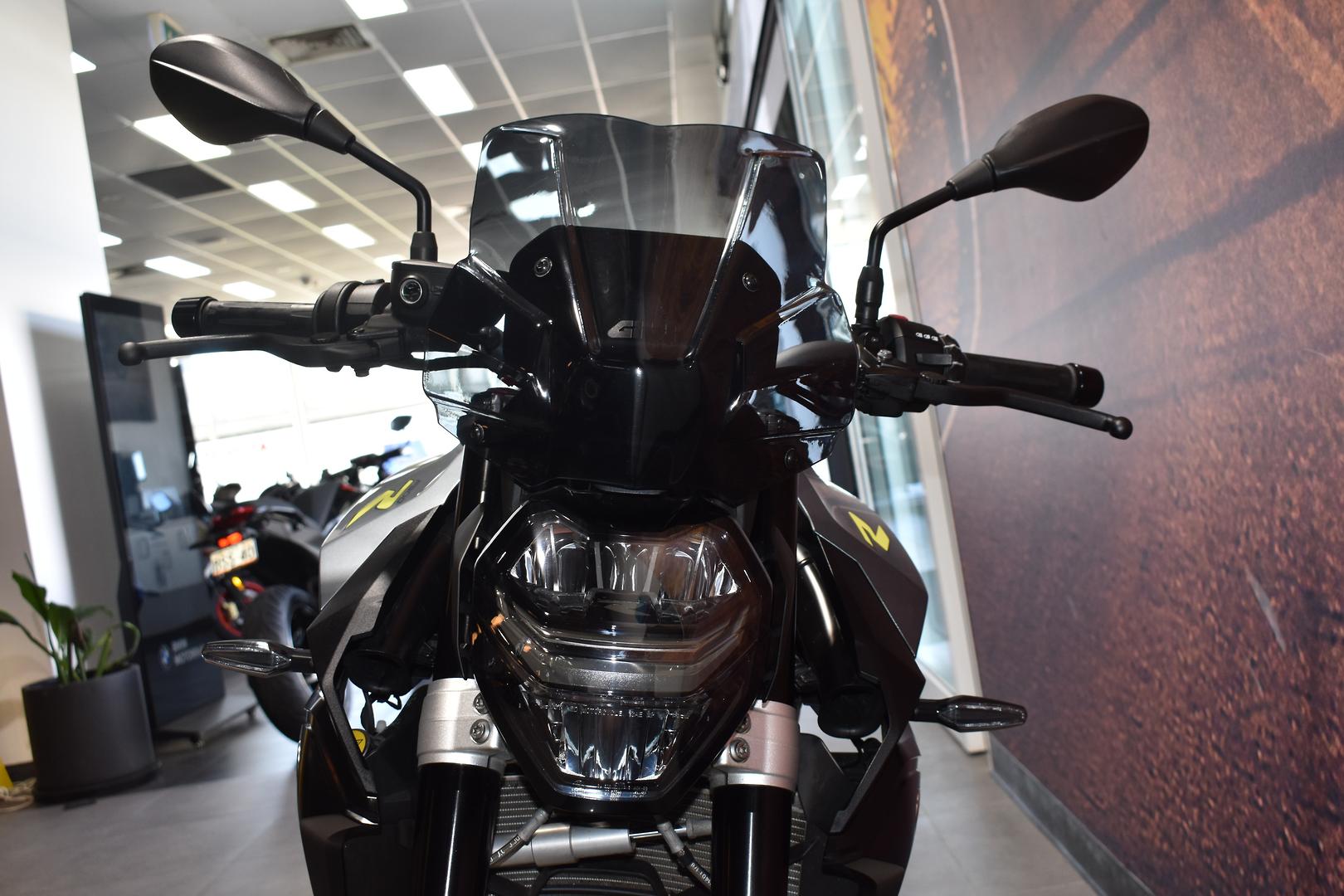 2023 BMW F 900 R ROAD