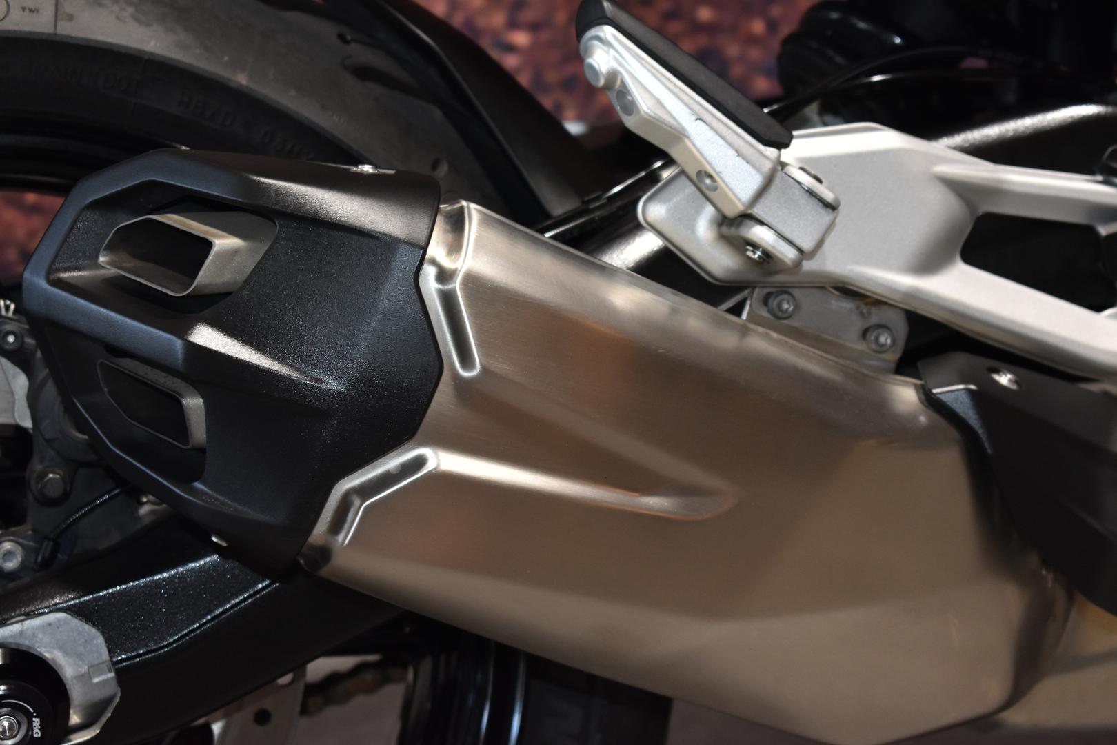 2023 BMW F 900 R ROAD
