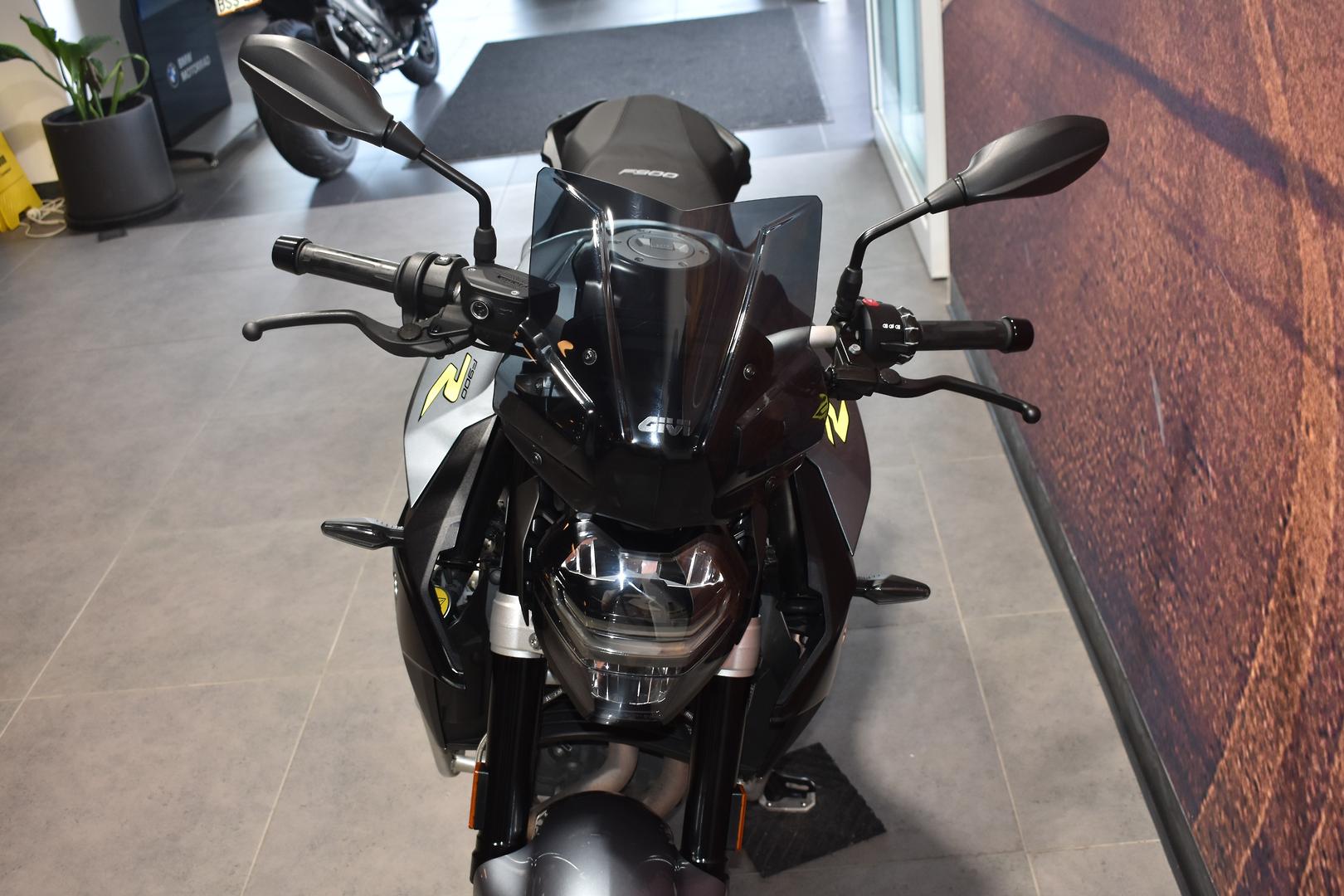 2023 BMW F 900 R ROAD
