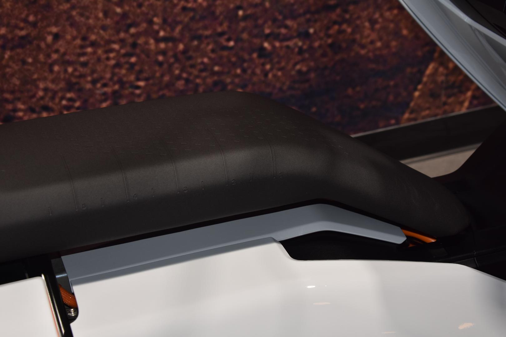 2024 BMW CE 04 SCOOTER