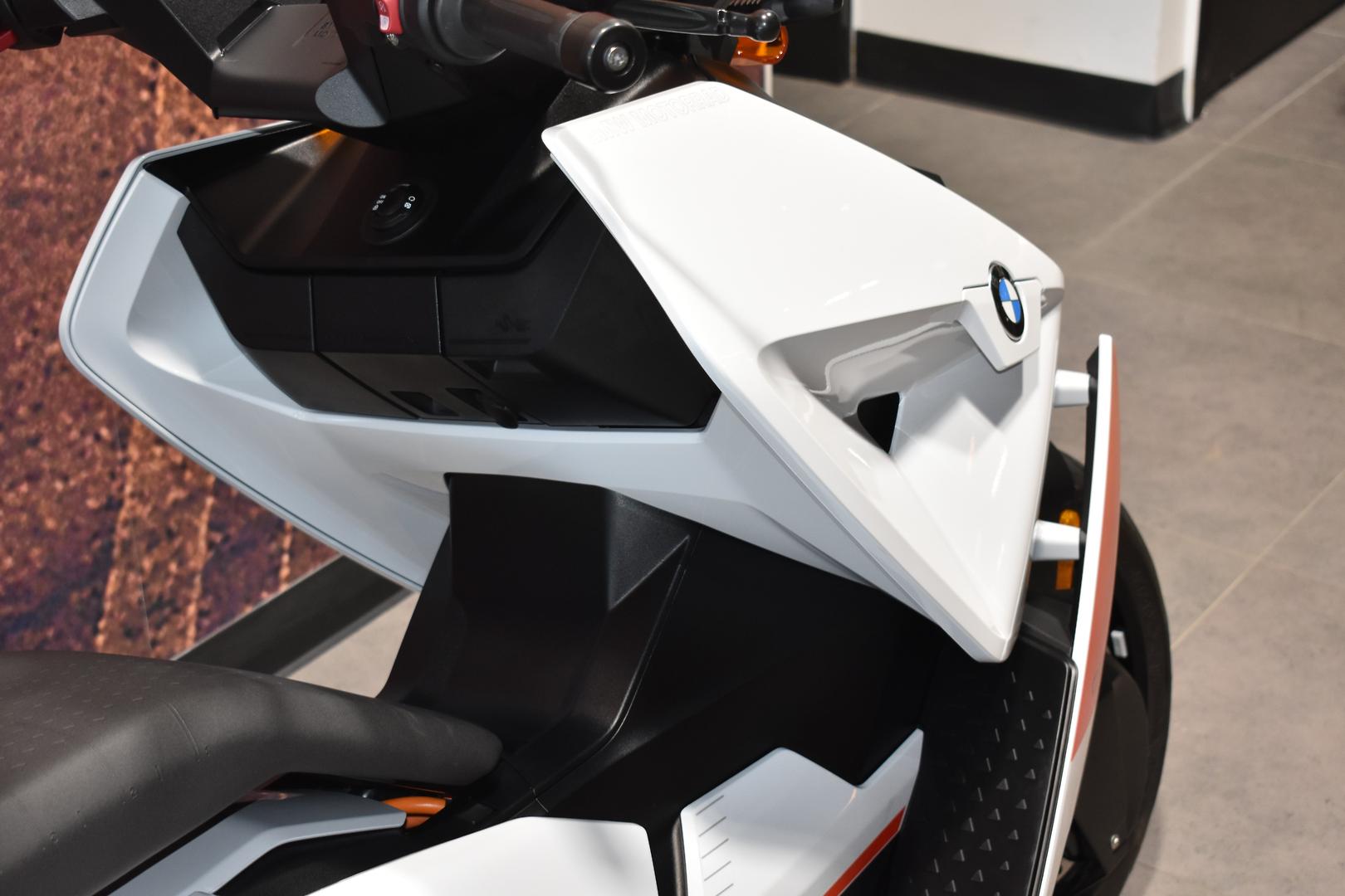 2024 BMW CE 04 SCOOTER