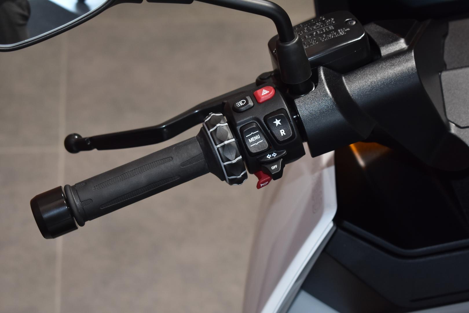 2024 BMW CE 04 SCOOTER