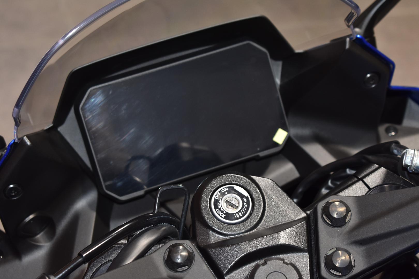 2025 SUZUKI GSX-8R ROAD