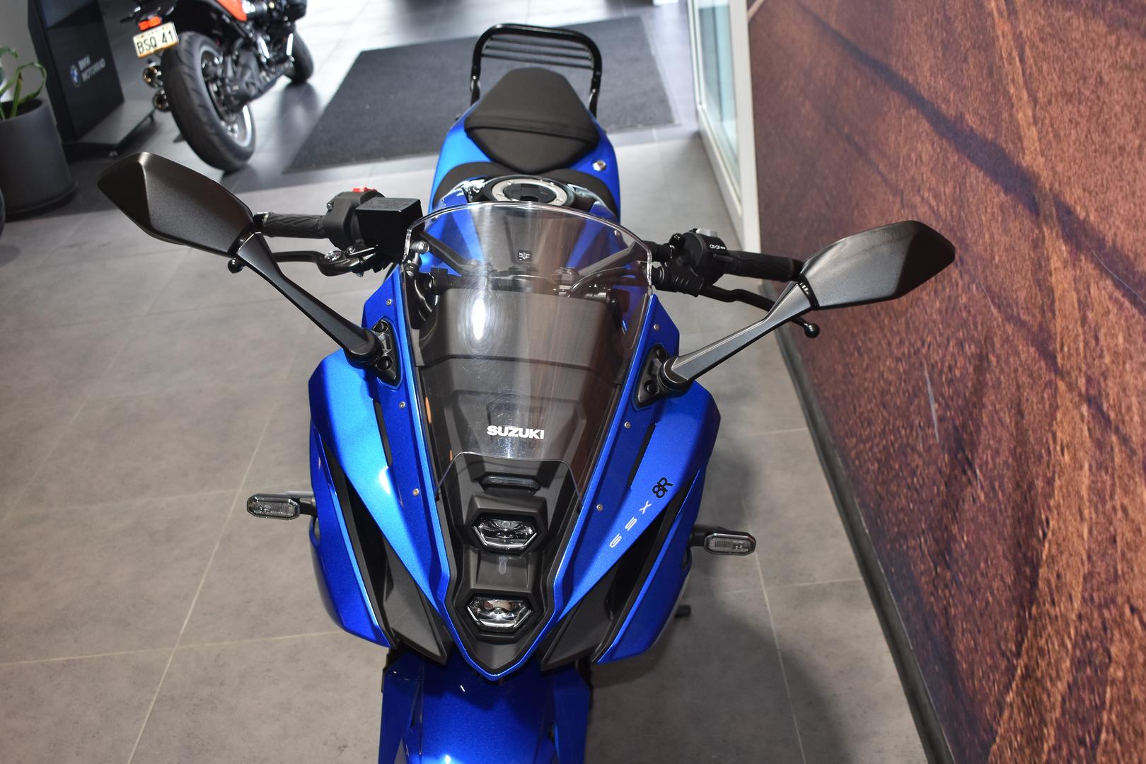 2025 SUZUKI GSX-8R ROAD