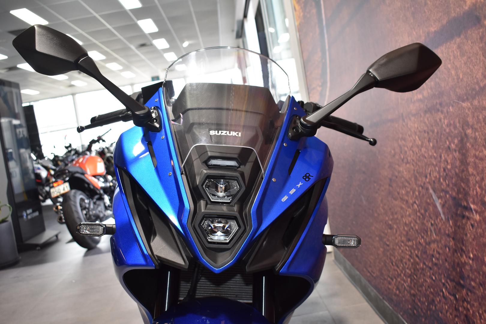 2025 SUZUKI GSX-8R ROAD
