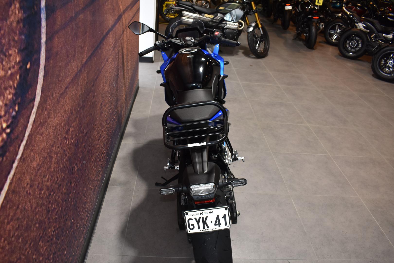 2025 SUZUKI GSX-8R ROAD