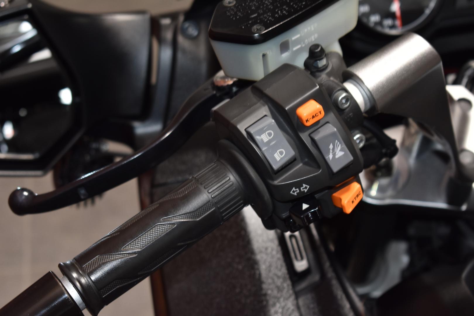 2011 KAWASAKI 1400 GTR ABS (K-ACT) ROAD