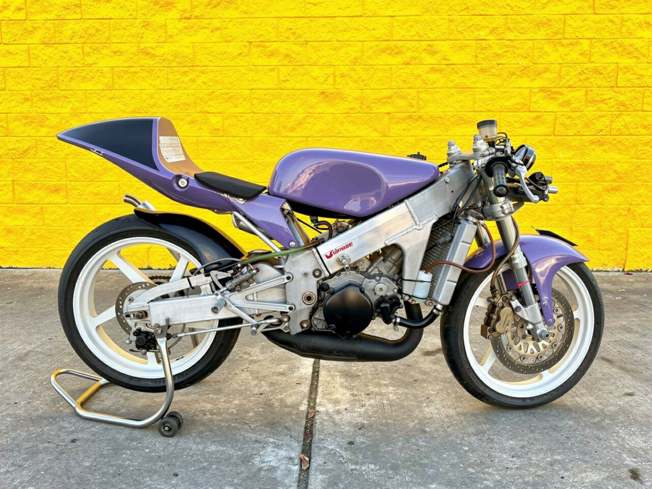 2001 KAWASAKI W650 ROAD