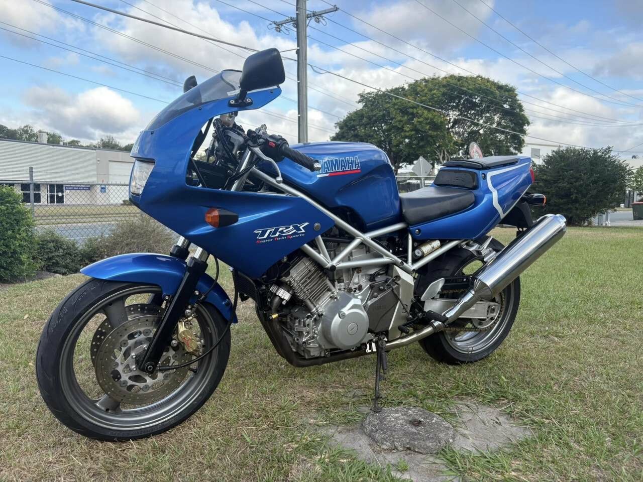 2000 YAMAHA TRX850 SPORTS