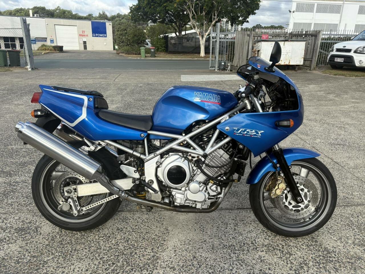 2000 YAMAHA TRX850 SPORTS