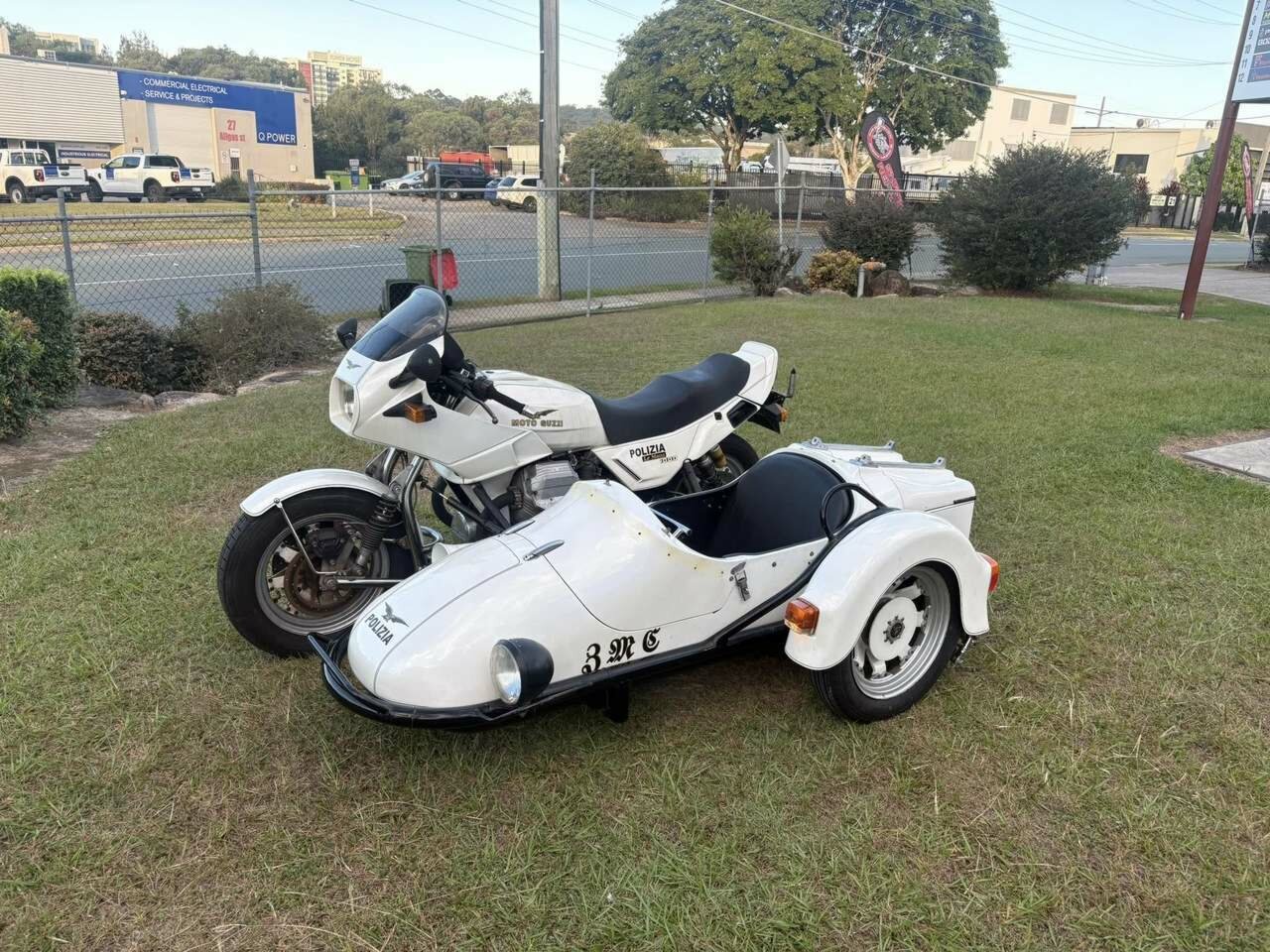 1988 MOTO GUZZI 1000 LE MANS SPORTS OUTFIT