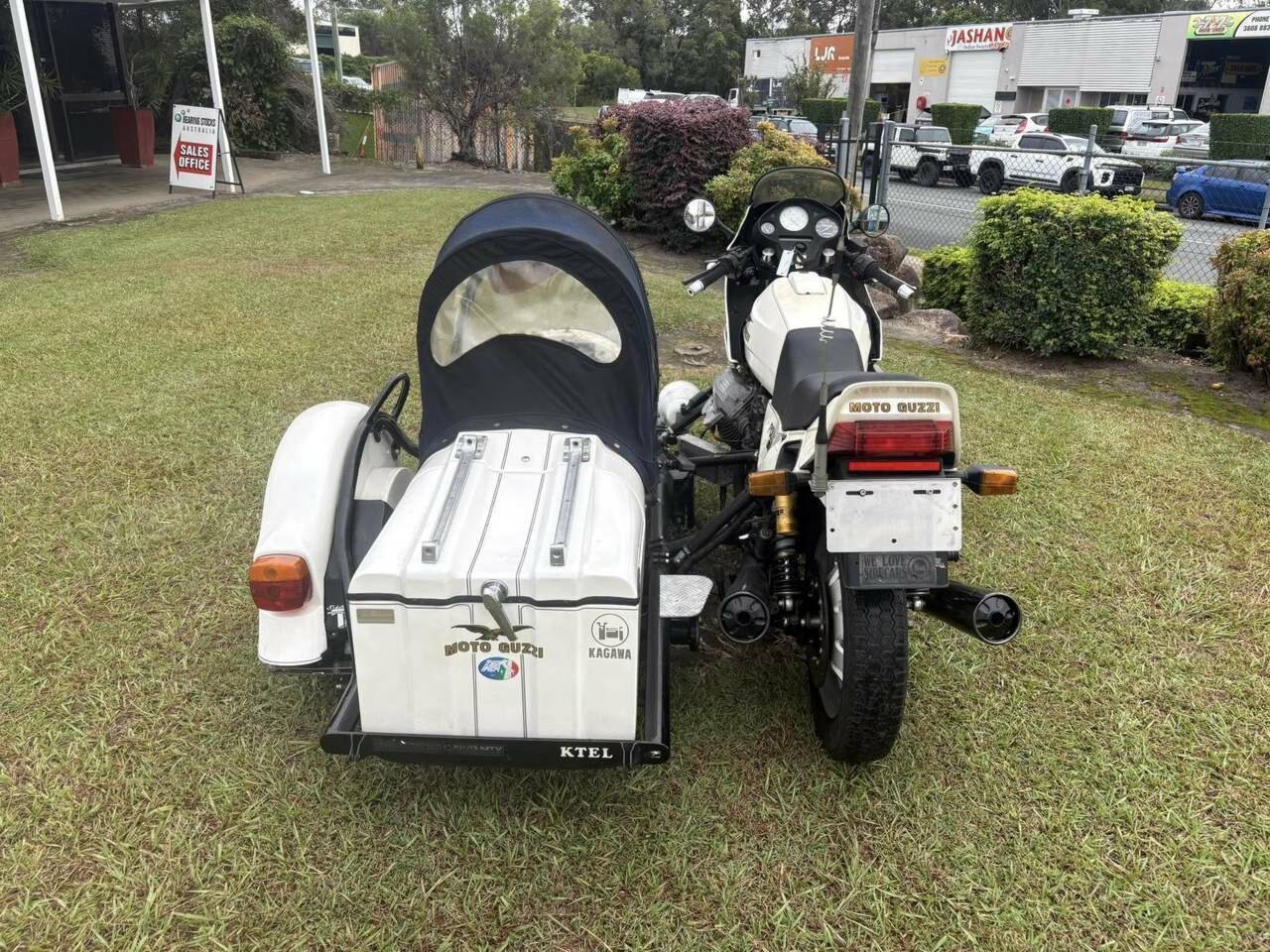 1988 MOTO GUZZI 1000 LE MANS SPORTS OUTFIT