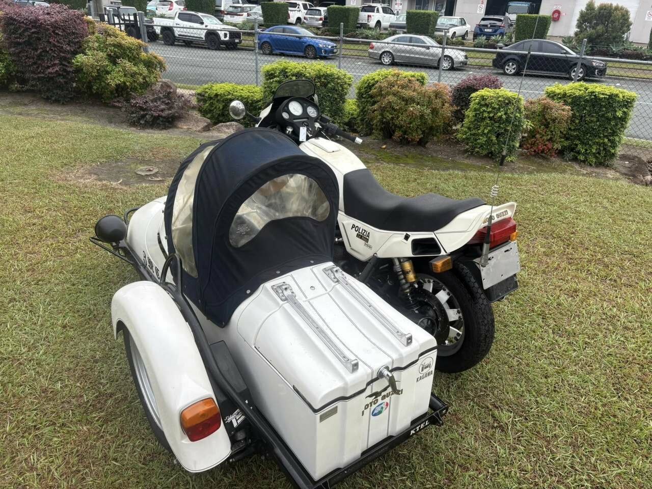 1988 MOTO GUZZI 1000 LE MANS SPORTS OUTFIT