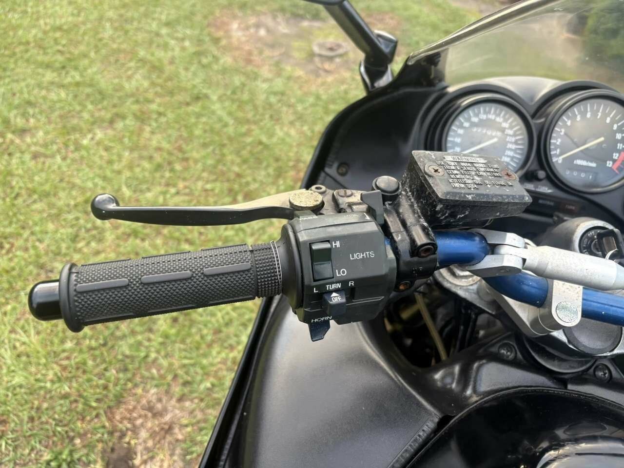 1990 KAWASAKI ZZ-R1100 (ZX1100) ROAD