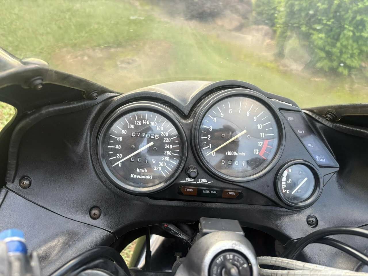 1990 KAWASAKI ZZ-R1100 (ZX1100) ROAD