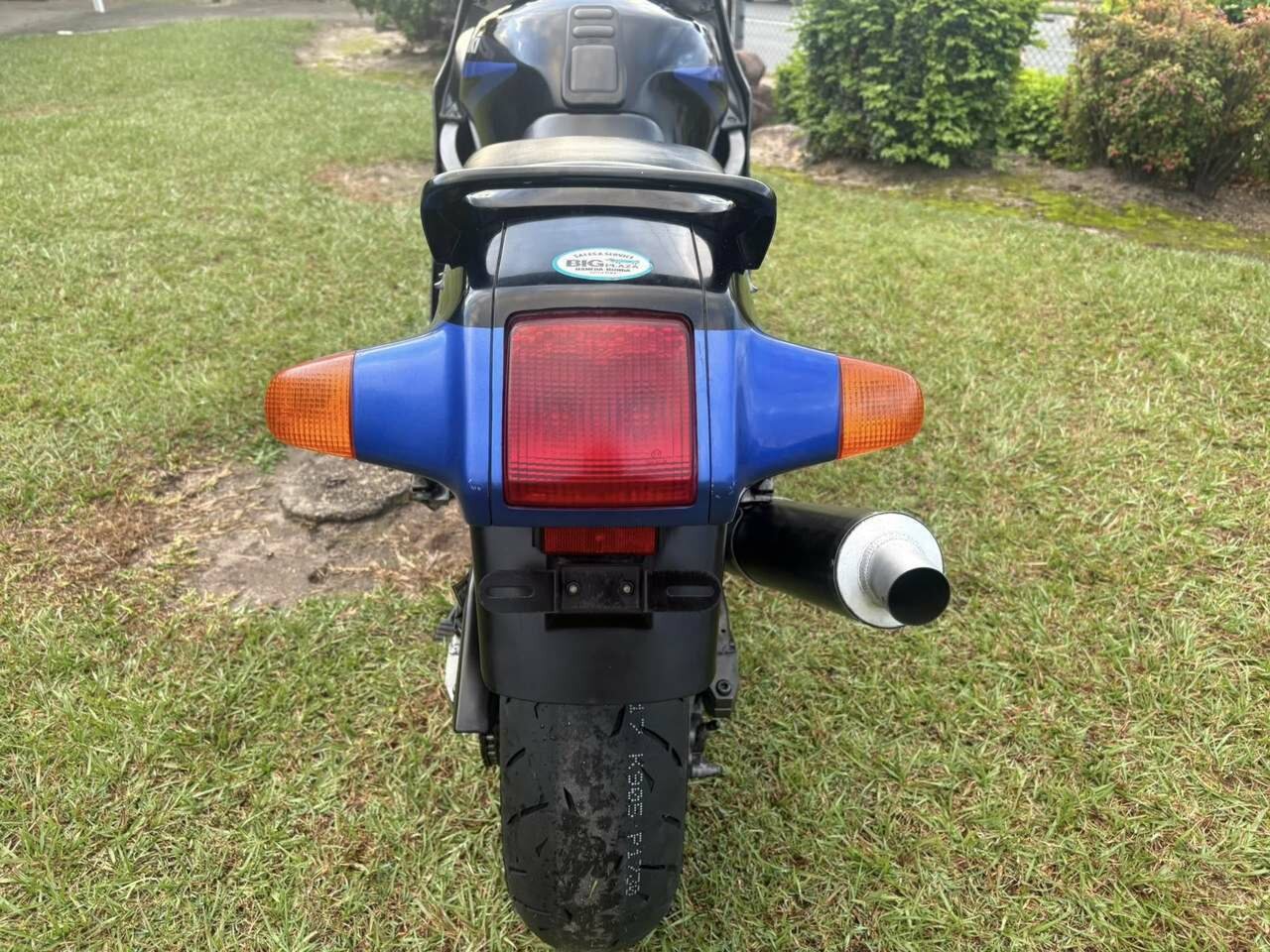 1990 KAWASAKI ZZ-R1100 (ZX1100) ROAD