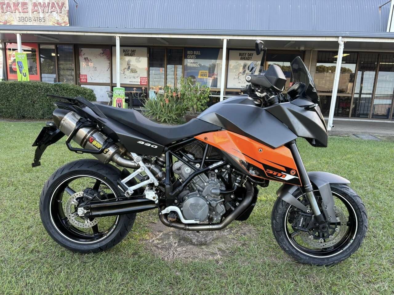 2009 KTM 990 SUPERMOTO T ROAD