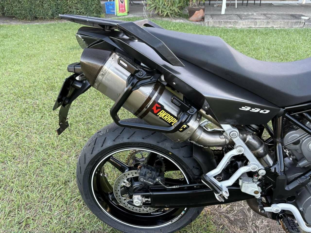 2009 KTM 990 SUPERMOTO T ROAD