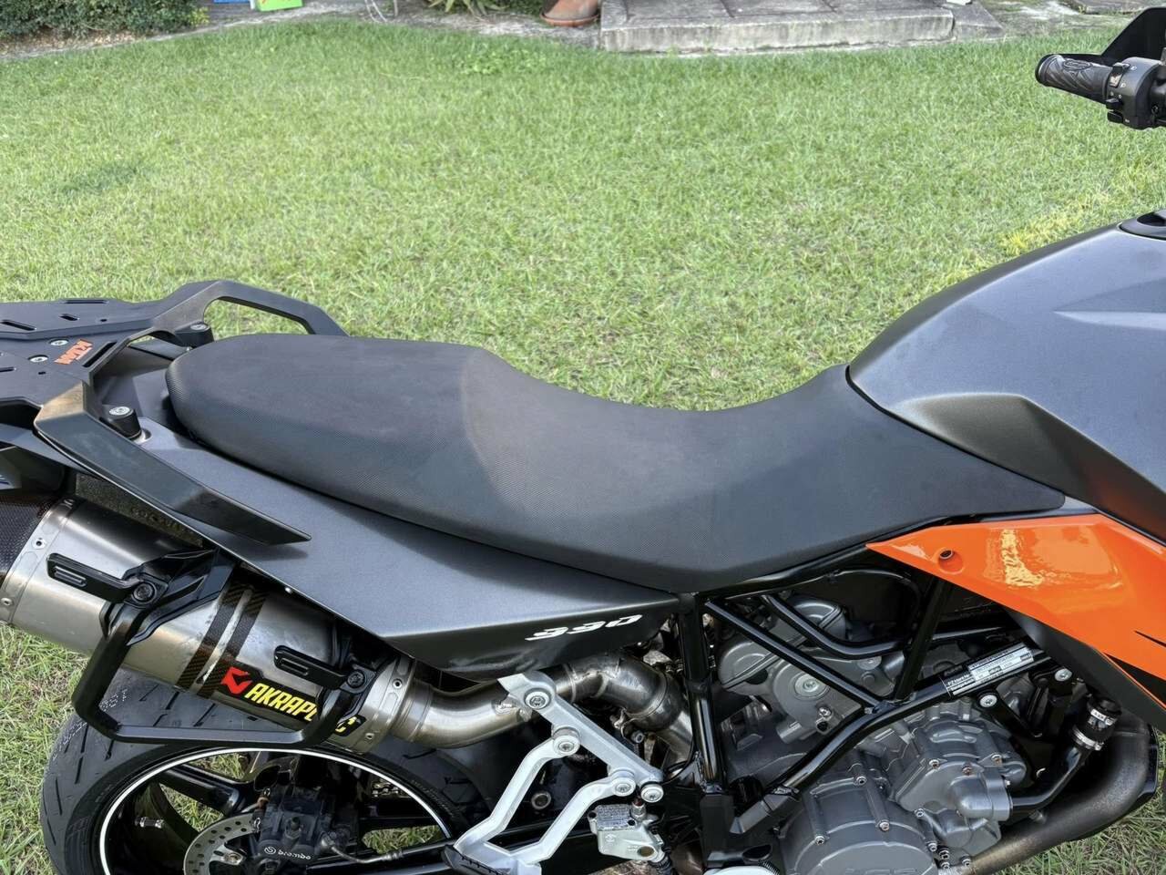 2009 KTM 990 SUPERMOTO T ROAD