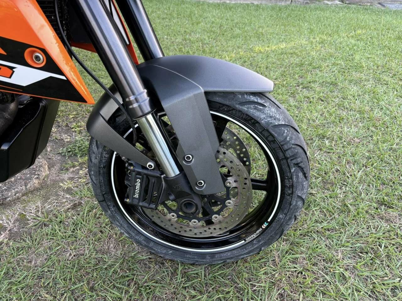 2009 KTM 990 SUPERMOTO T ROAD