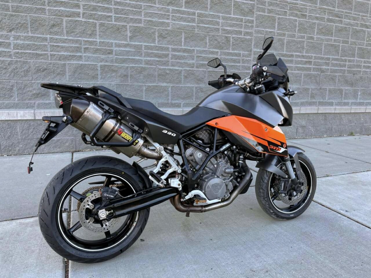 2009 KTM 990 SUPERMOTO T ROAD