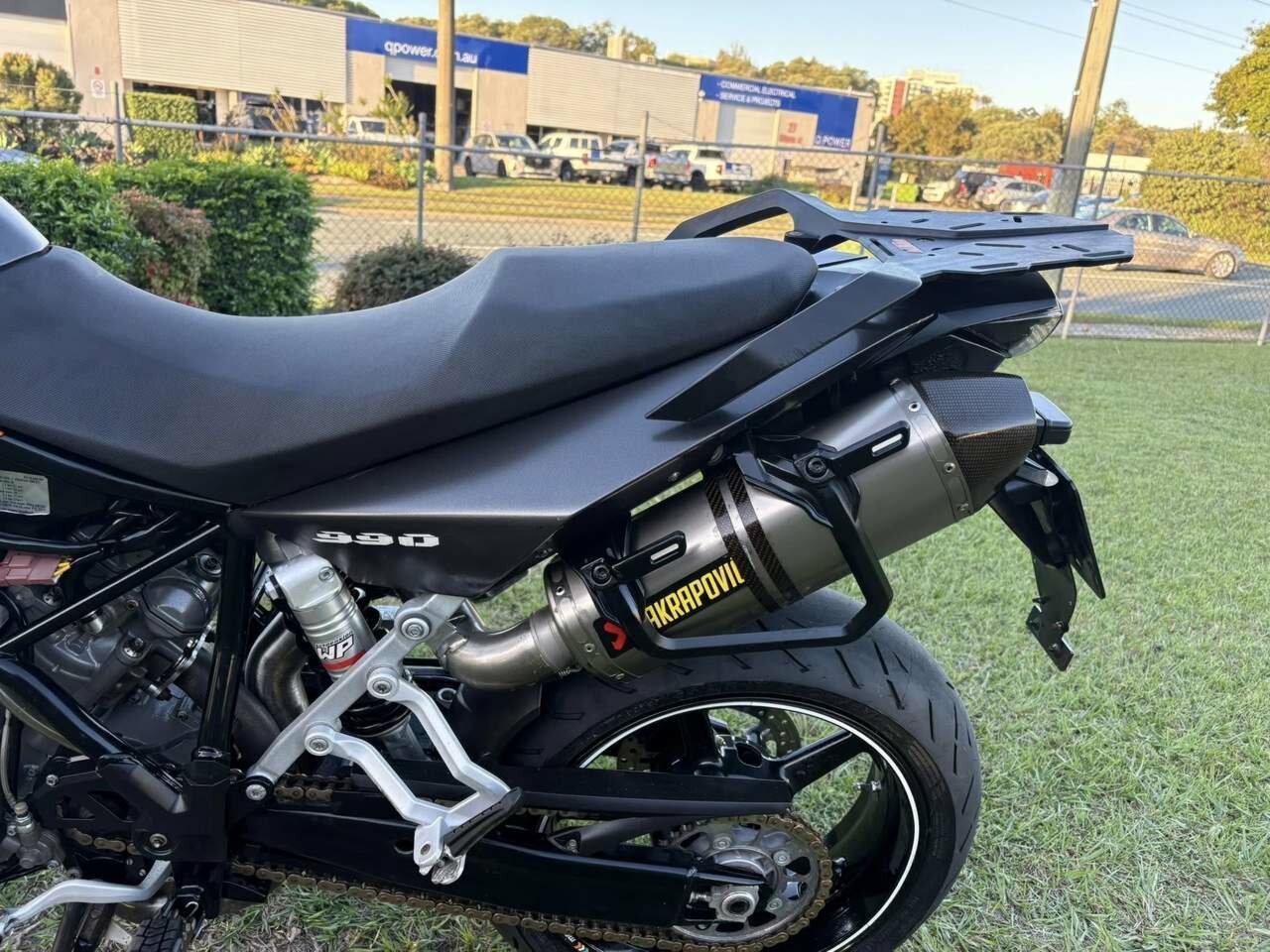 2009 KTM 990 SUPERMOTO T ROAD
