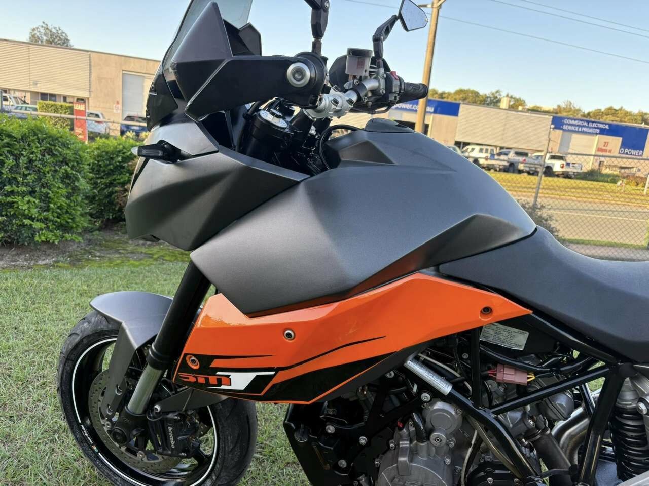 2009 KTM 990 SUPERMOTO T ROAD