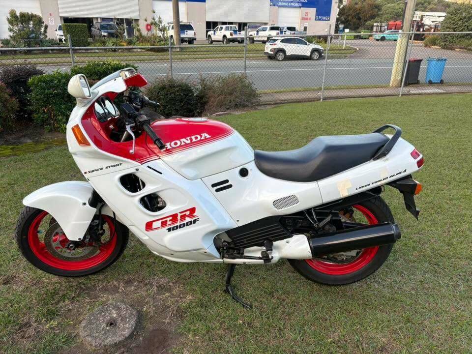 1987 HONDA CBR1000F ROAD