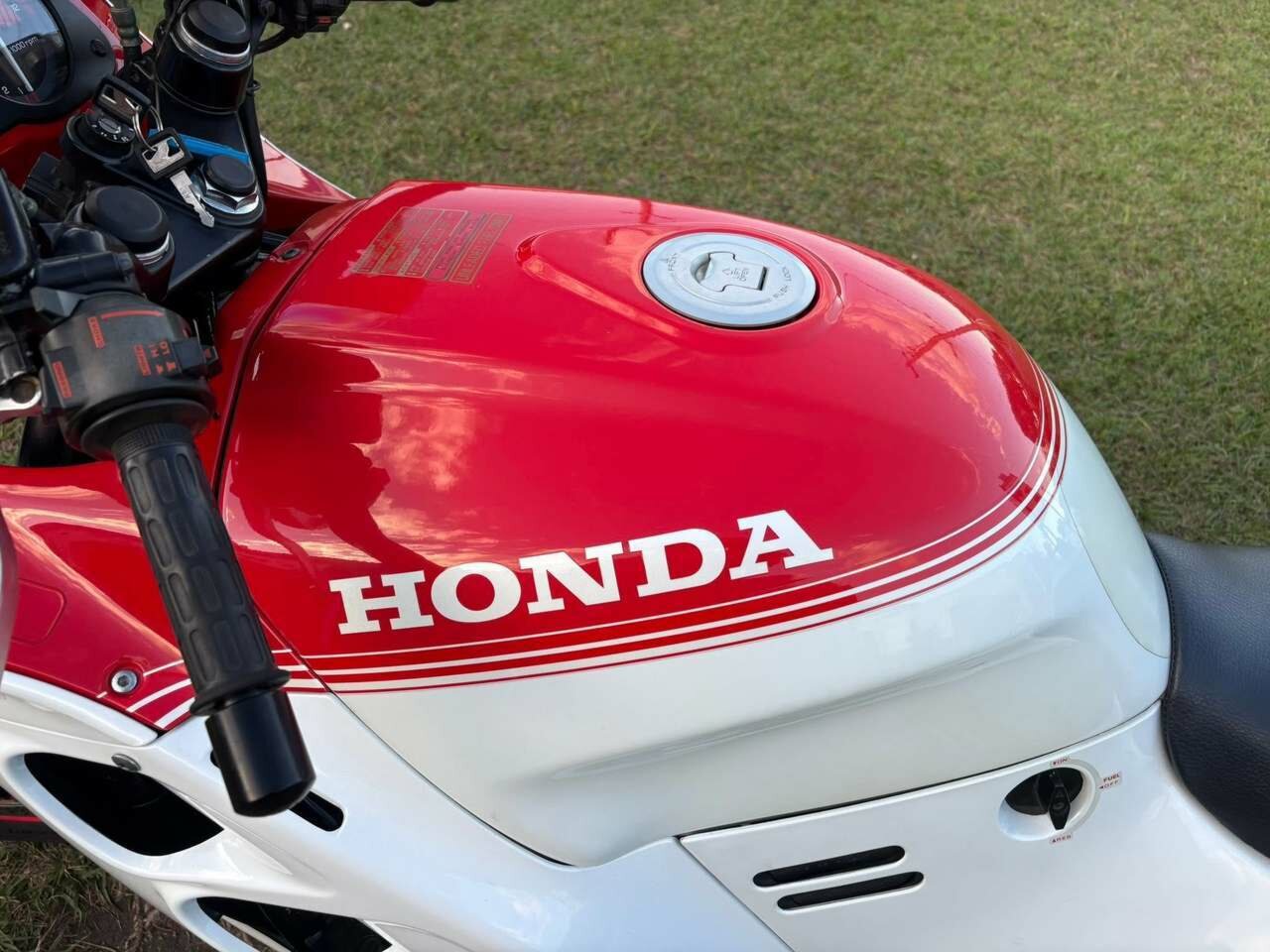 1987 HONDA CBR1000F ROAD