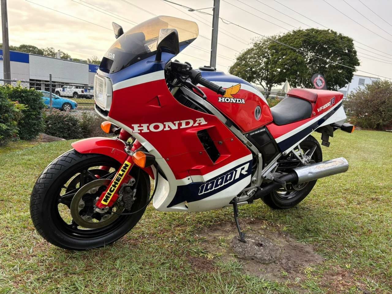 1985 HONDA VF1000R ROAD