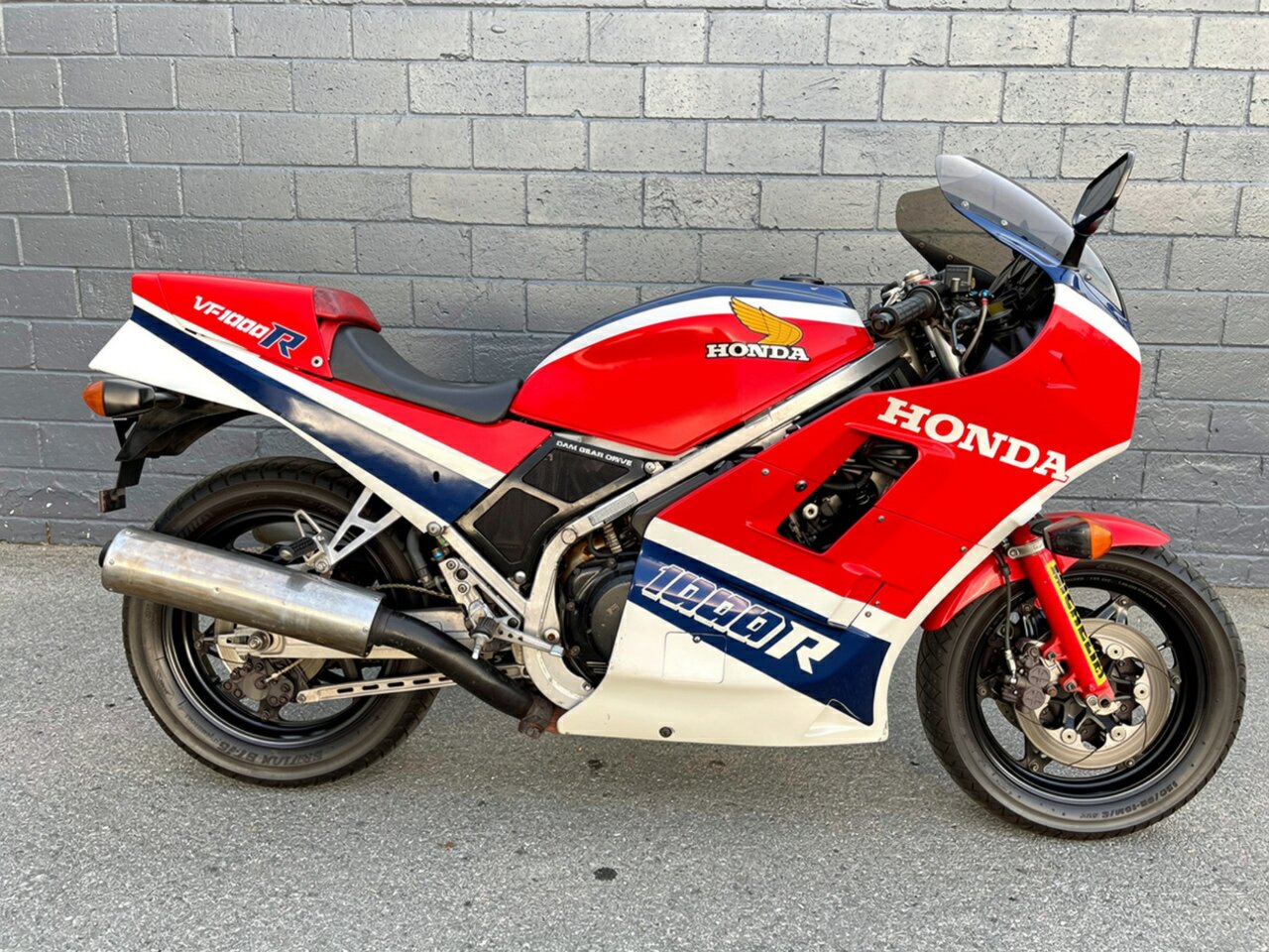1985 HONDA VF1000R ROAD