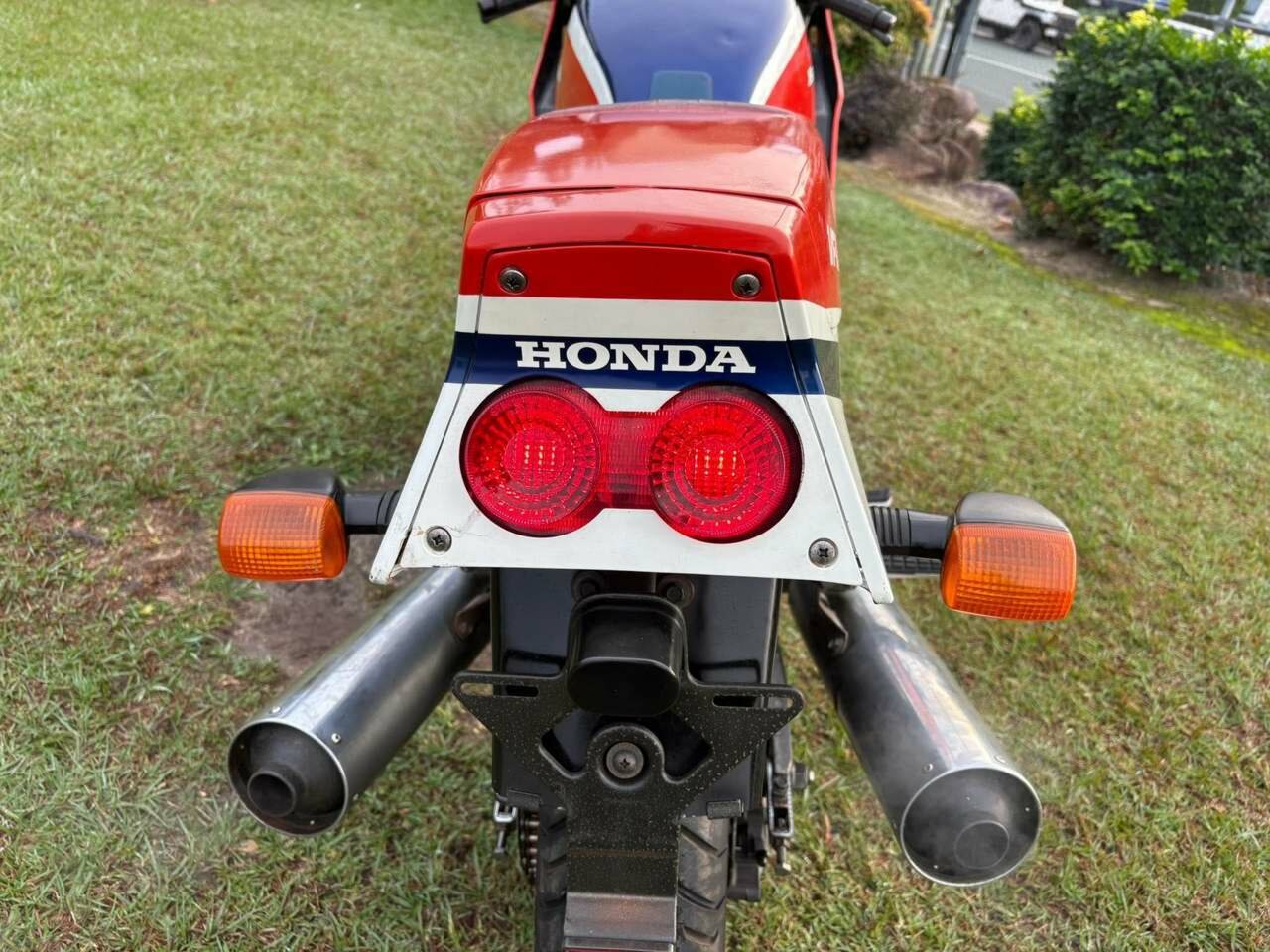 1985 HONDA VF1000R ROAD