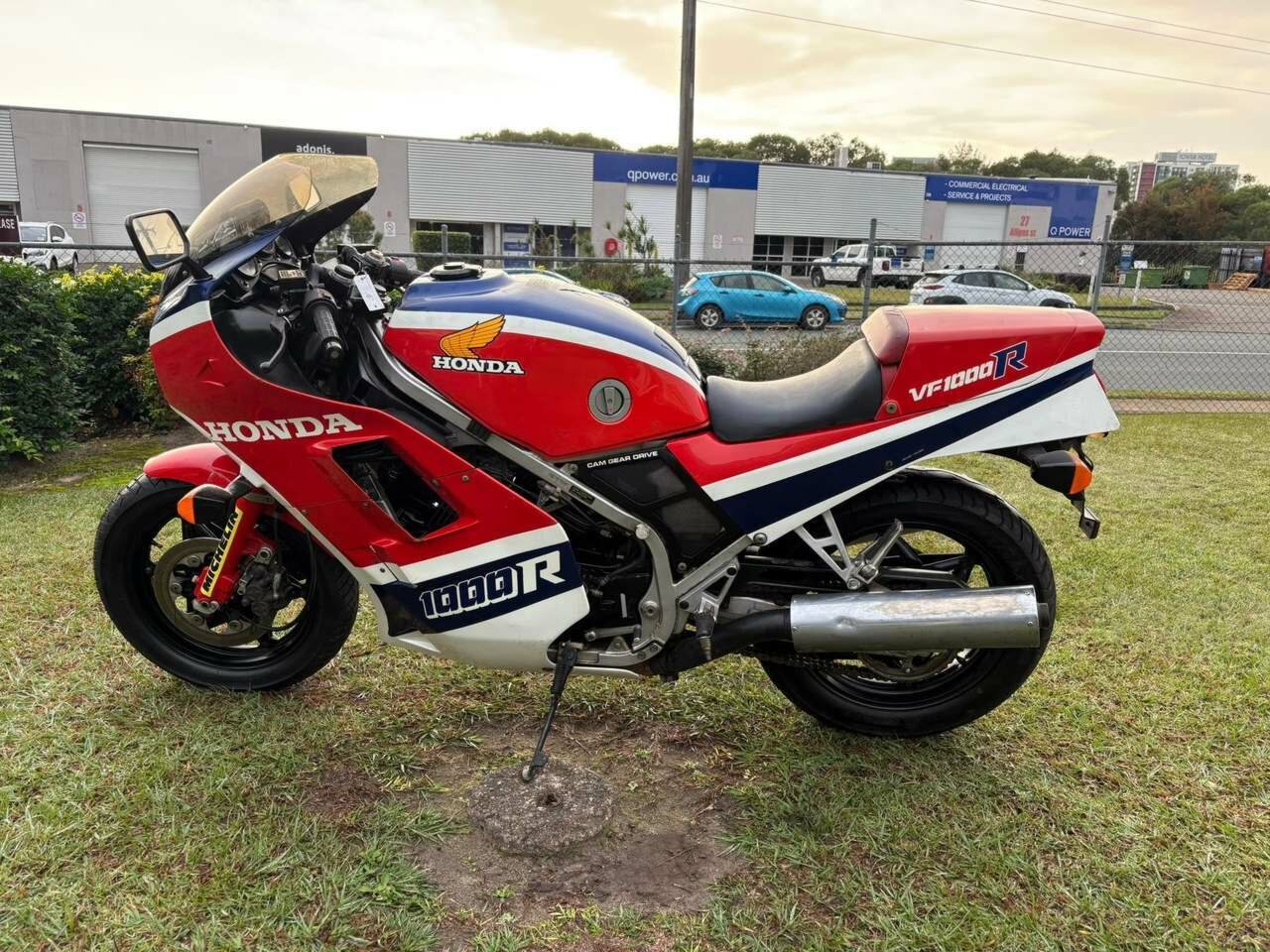 1985 HONDA VF1000R ROAD