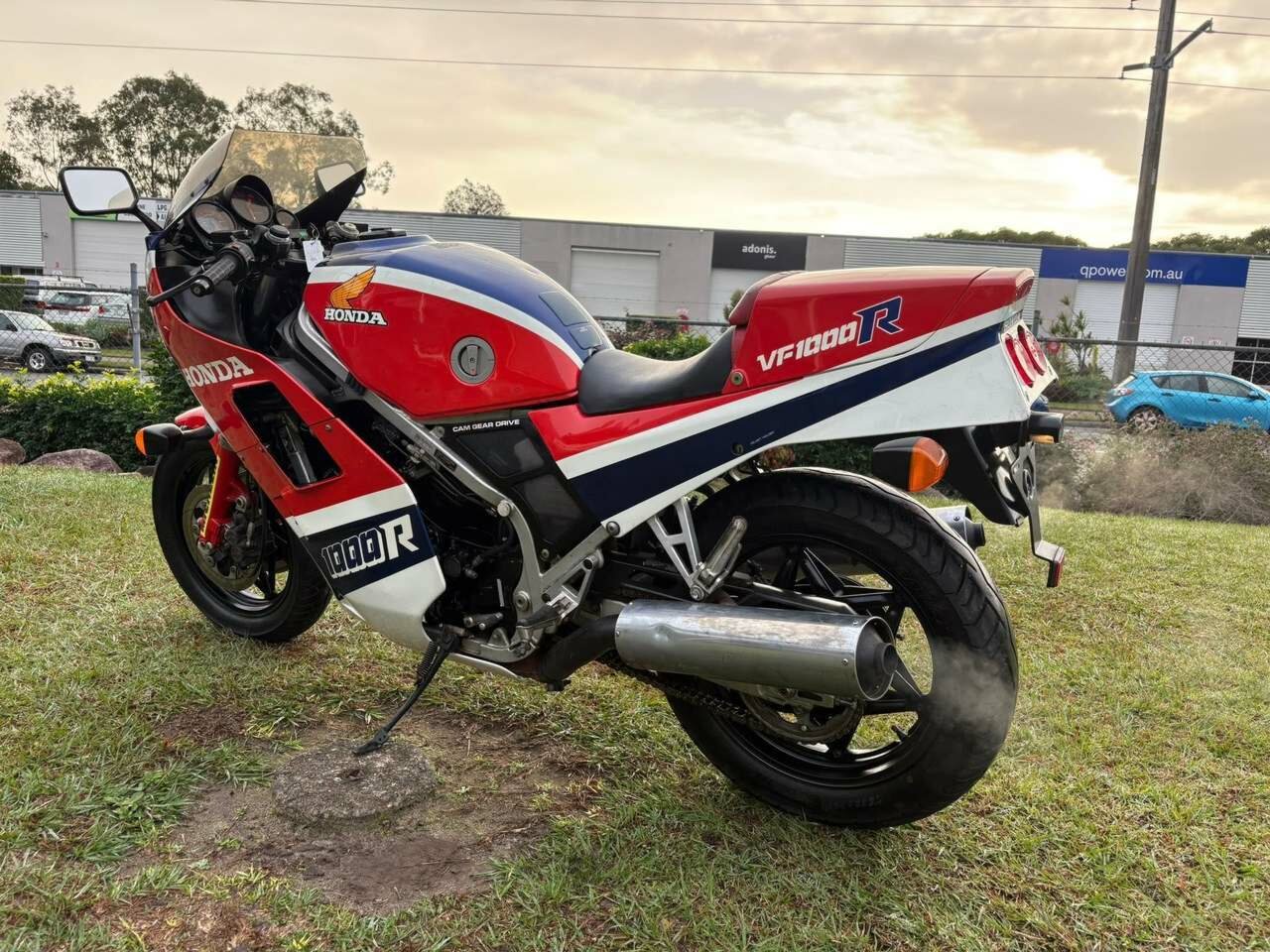 1985 HONDA VF1000R ROAD