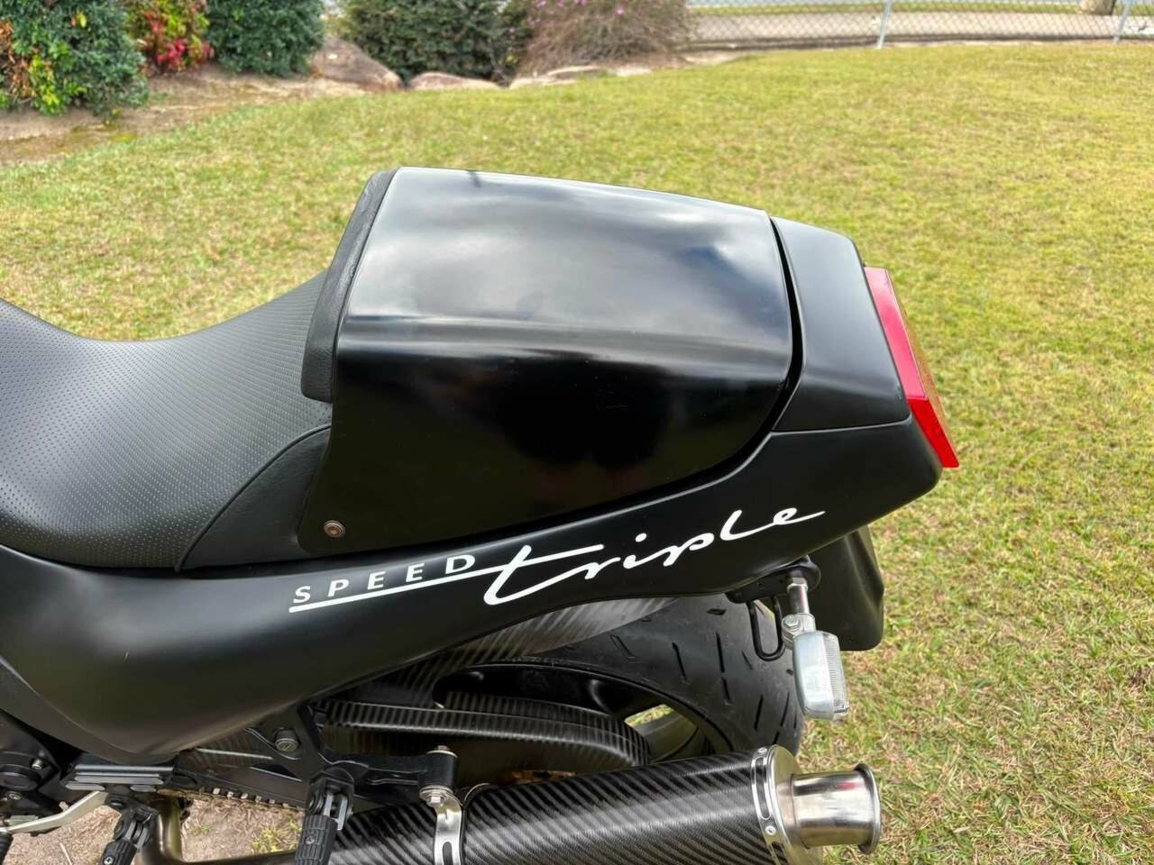 1994 TRIUMPH SPEED TRIPLE 900 ROAD