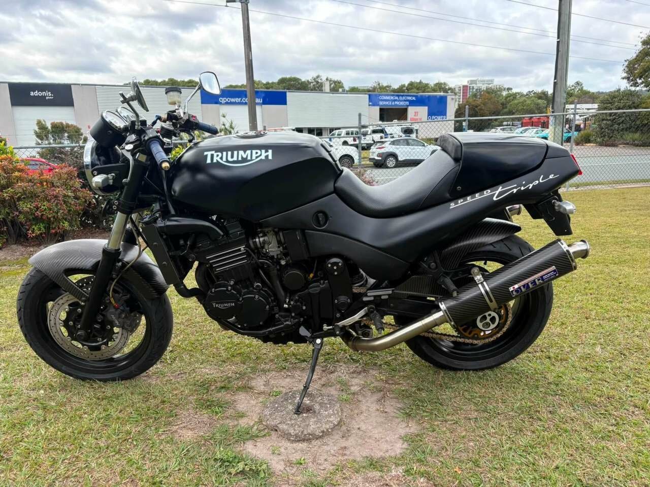 1994 TRIUMPH SPEED TRIPLE 900 ROAD
