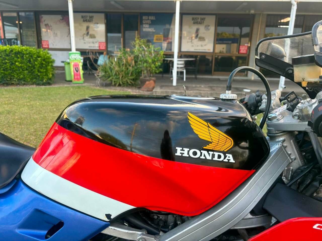1987 HONDA VFR400 SPORTS