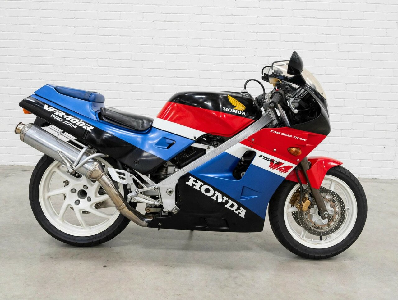 1987 HONDA VFR400 SPORTS