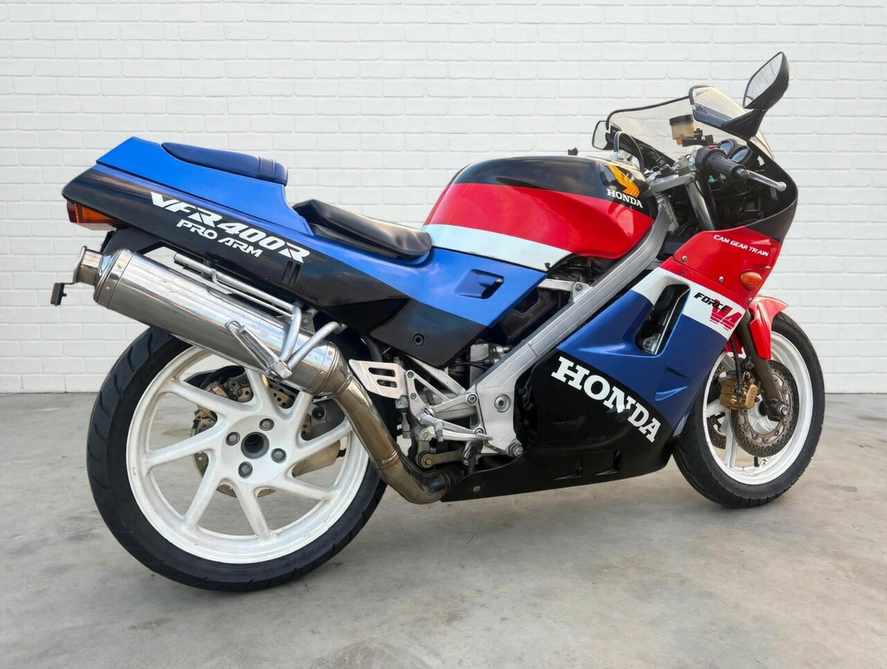1987 HONDA VFR400 SPORTS