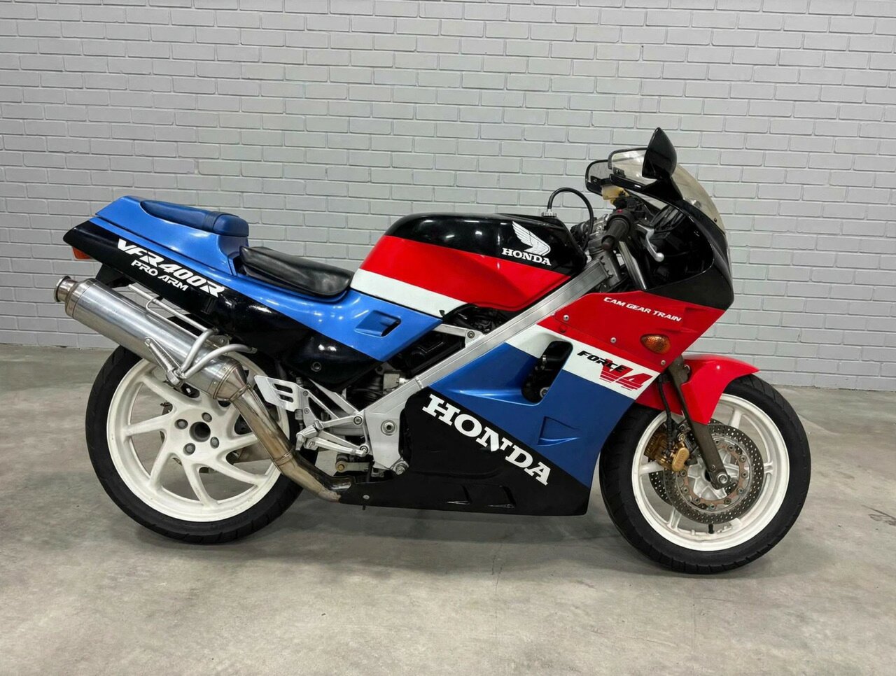 1987 HONDA VFR400 SPORTS