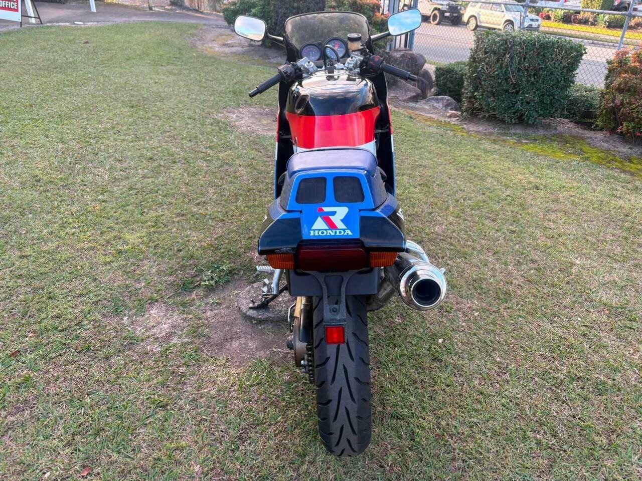 1987 HONDA VFR400 SPORTS