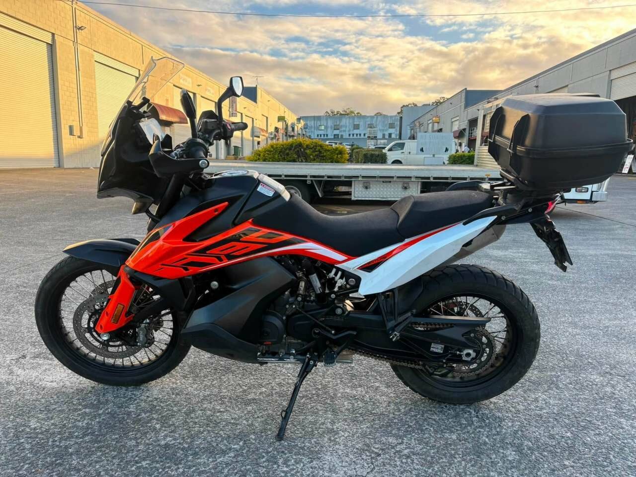 2020 KTM 790 ADVENTURE DUAL SPORTS