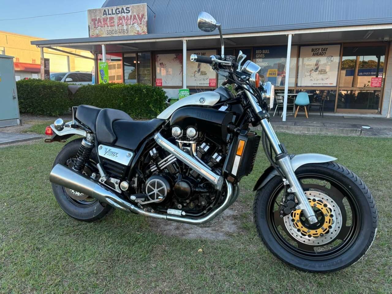 2001 YAMAHA VMAX 1200 CRUISER