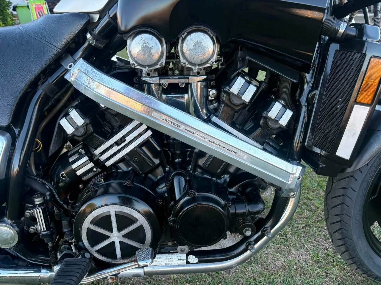 2001 YAMAHA VMAX 1200 CRUISER