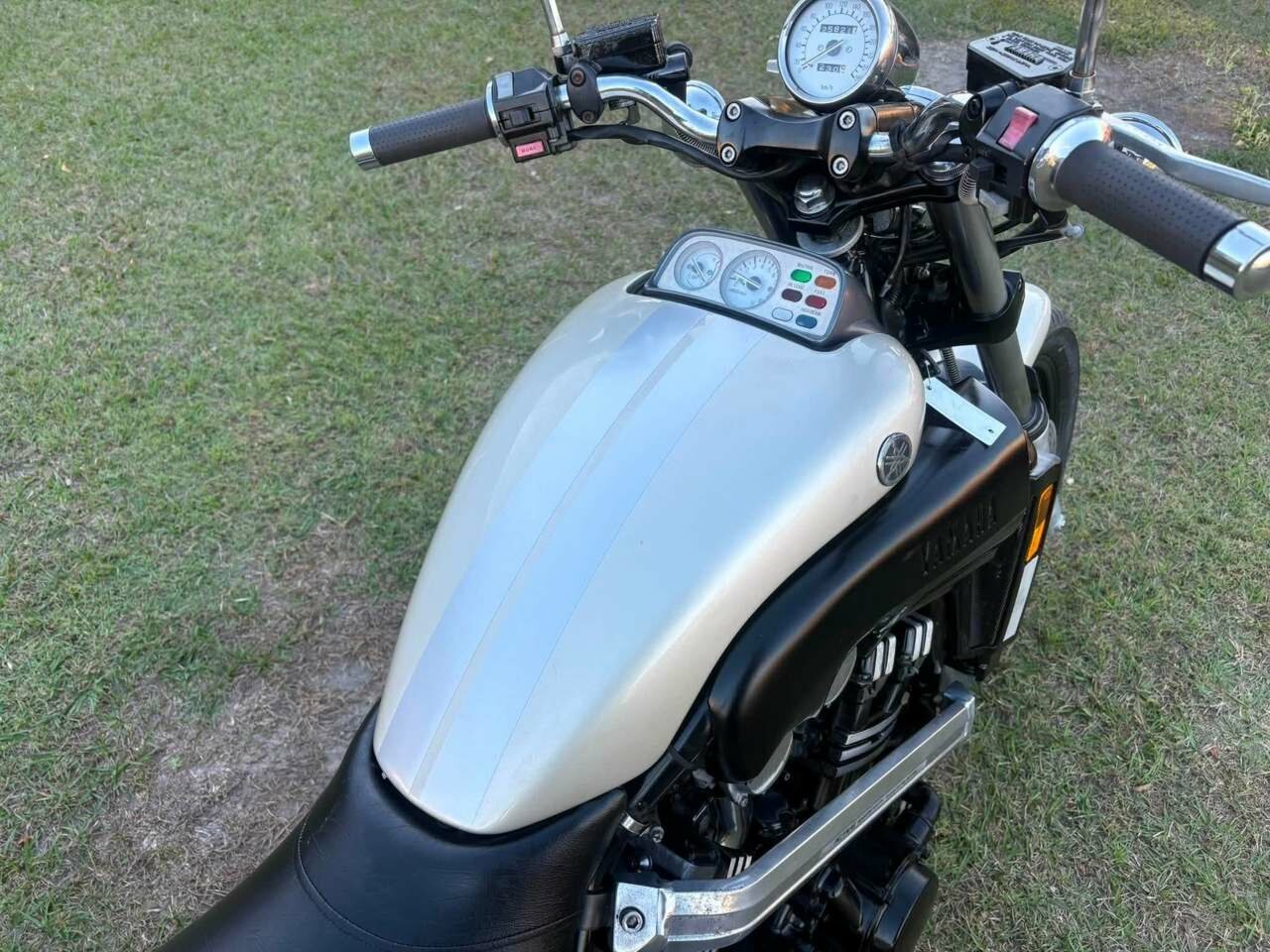 2001 YAMAHA VMAX 1200 CRUISER