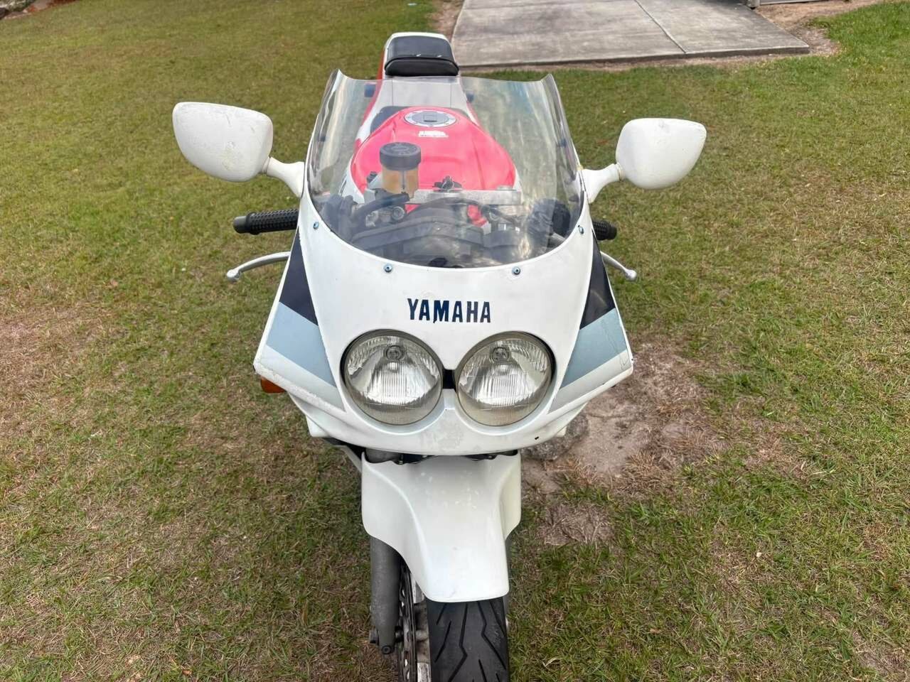 1989 YAMAHA FZR250R ROAD